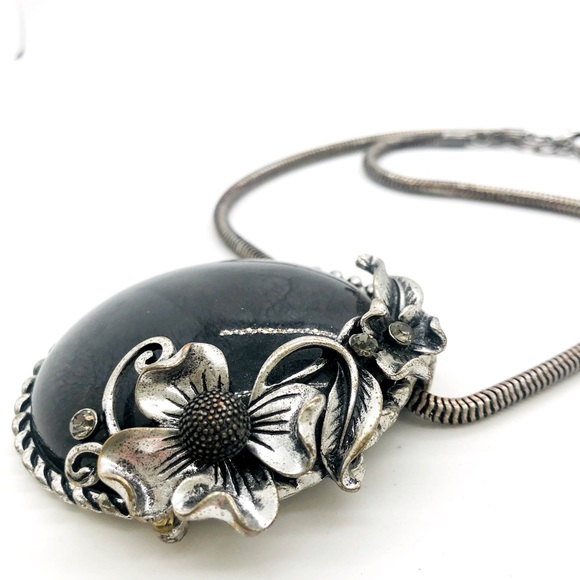 Vintage Ornate Nouveau Huge Pendant Necklace - Picture 7 of 12